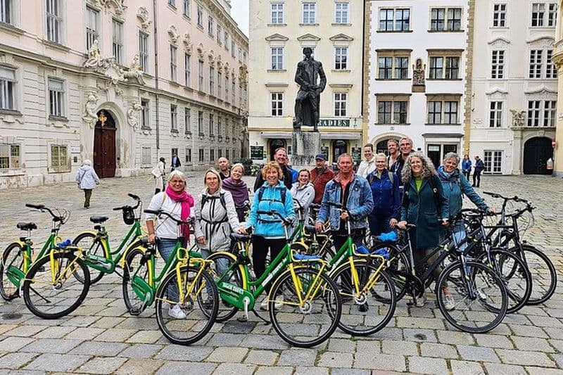Tour à vélo - Vienne complète