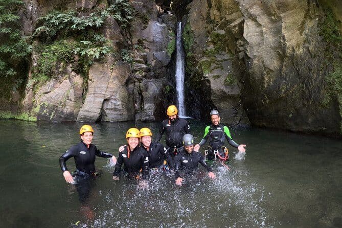 Açores Salto do Cabrito Canyoning Aventure