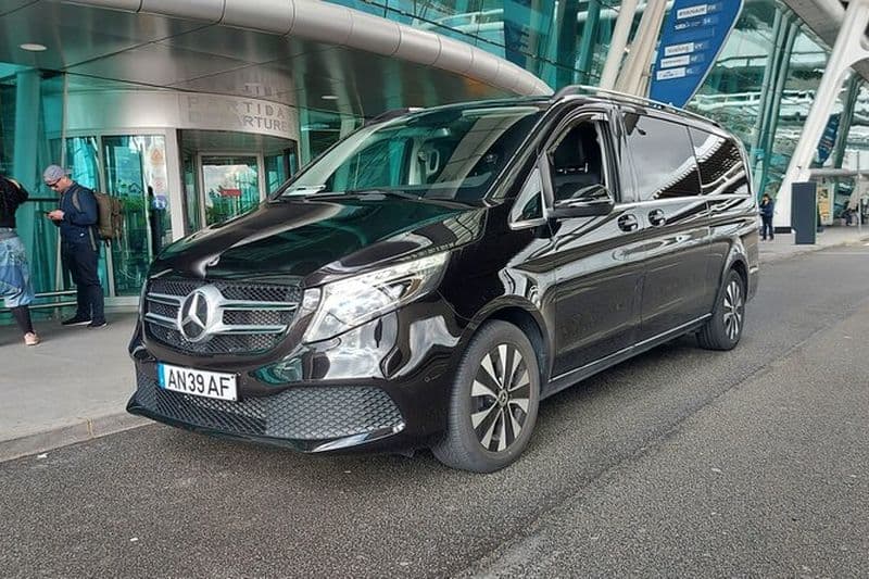 Transfert aéroport privé de Porto à Lisbonne