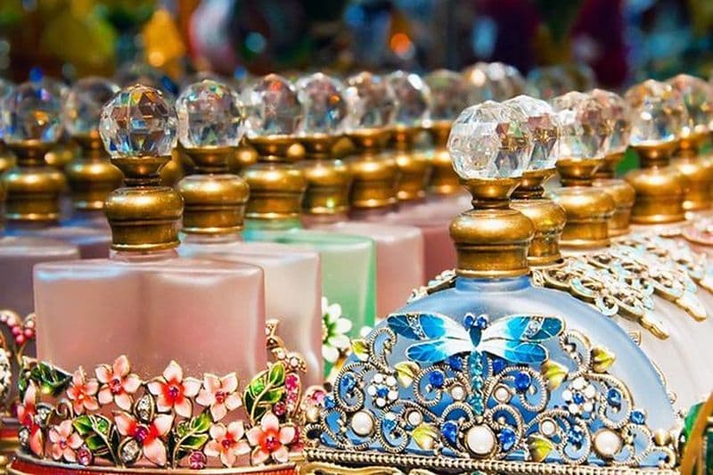 Visite privée de shopping aux bazars de parfum papyrus en coton