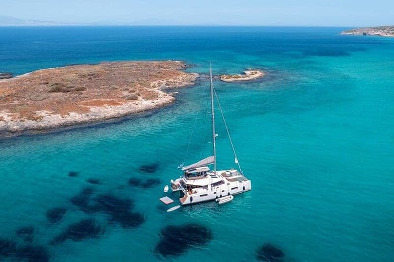 Héraklion : Croisière en catamaran sur l'île de Dia avec sports nautiques