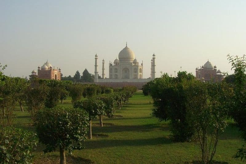 Voyage de 2 jours à Agra au départ de Hyderabad avec billets d'avion
