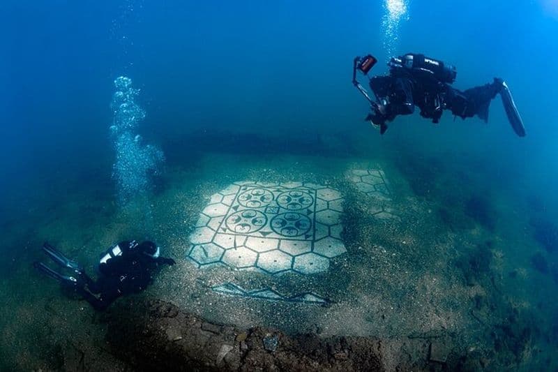 Plongée sous-marine et ruines romaines sous-marines à Baia au départ de Naples