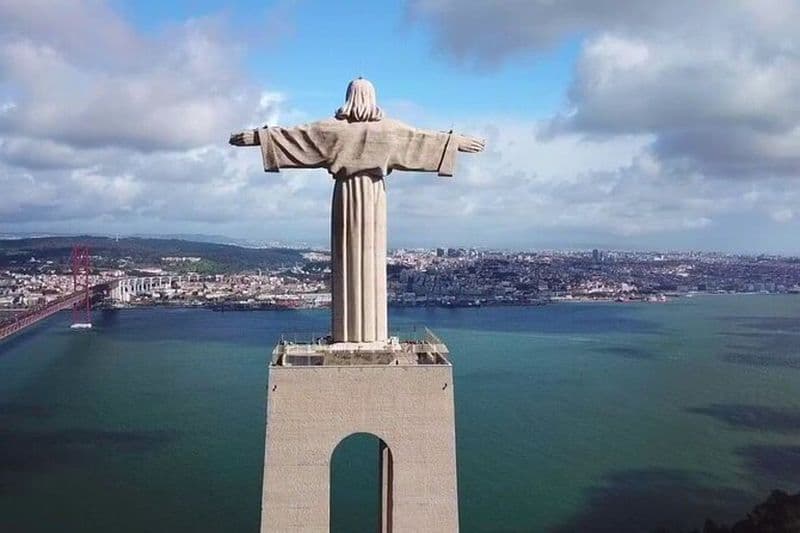 Matin Lisbonne Sanctuaire du Christ Roi, Castelo et Tour de Belém