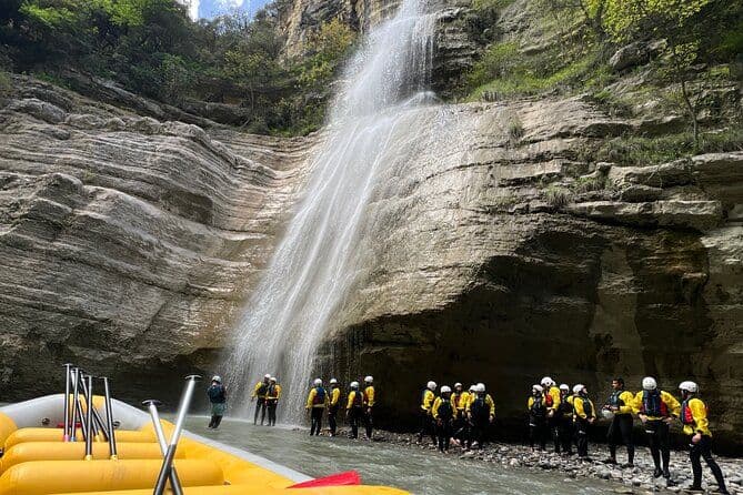 Rafting/rivière Tubing à travers Osumi Canyon.