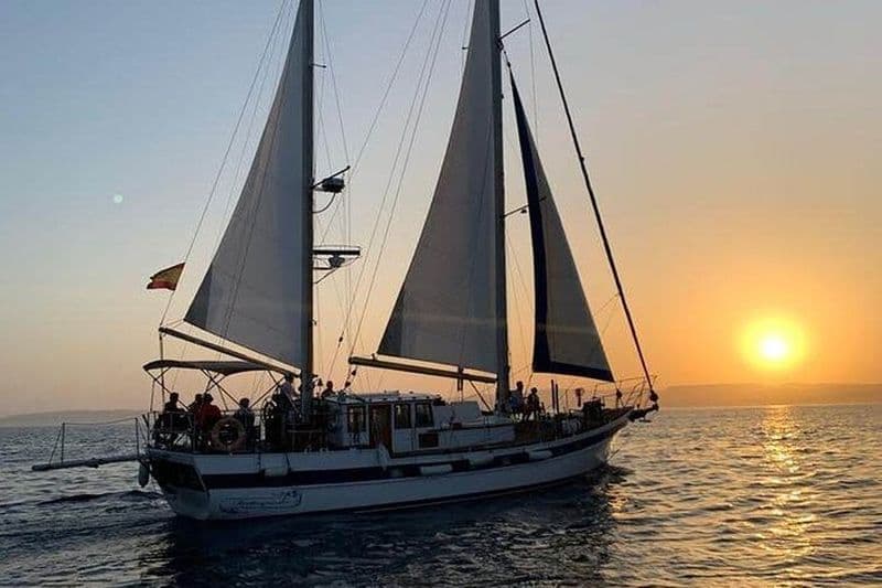 Expérience de voile au coucher du soleil à Estepona