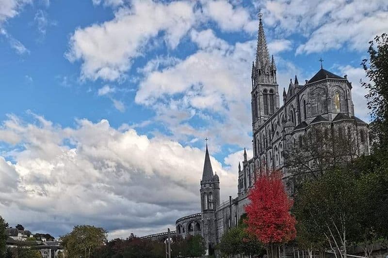 L'histoire de Lourdes Visite à pied EN ANGLAIS