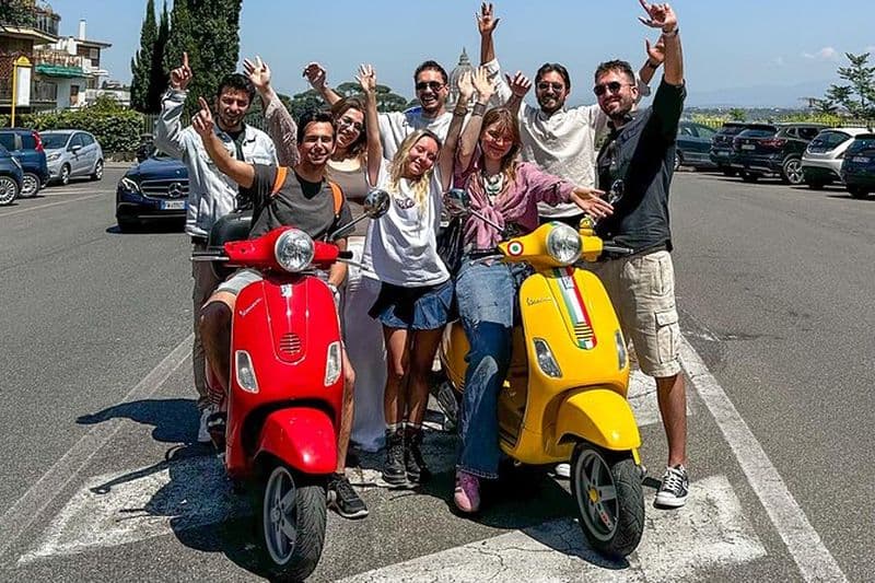 Rome Private Vespa Tour Pick-up from Hotel