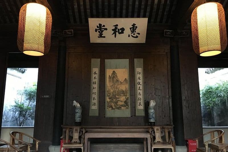 Excursion privée de randonnée à Suzhou de Shanghai au village antique de Luxiang par TaihuLake