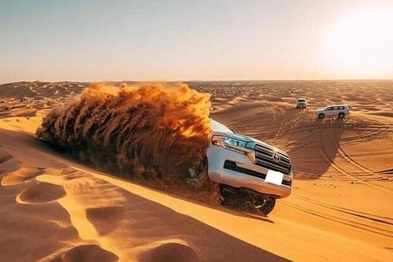 Visite partagée Aventure dans le désert du Qatar avec randonnée à dos de chameau