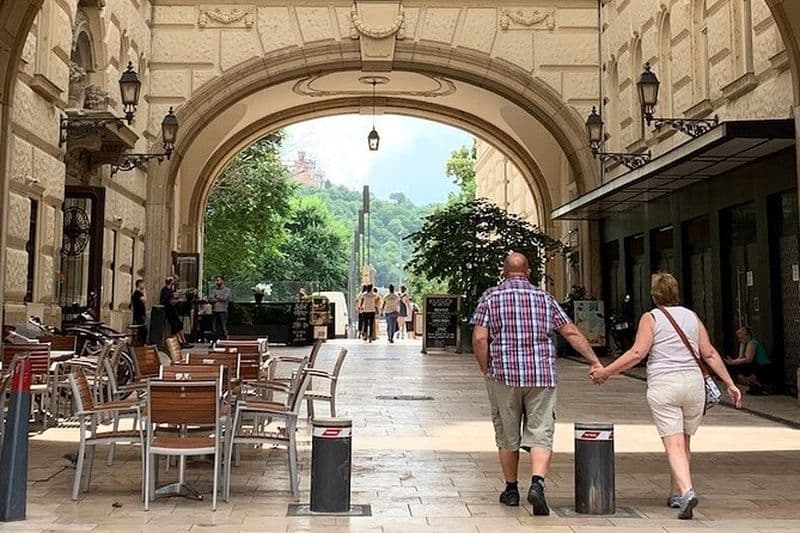 Le marché central de Budapest et Hosok Tere avec un hôte local
