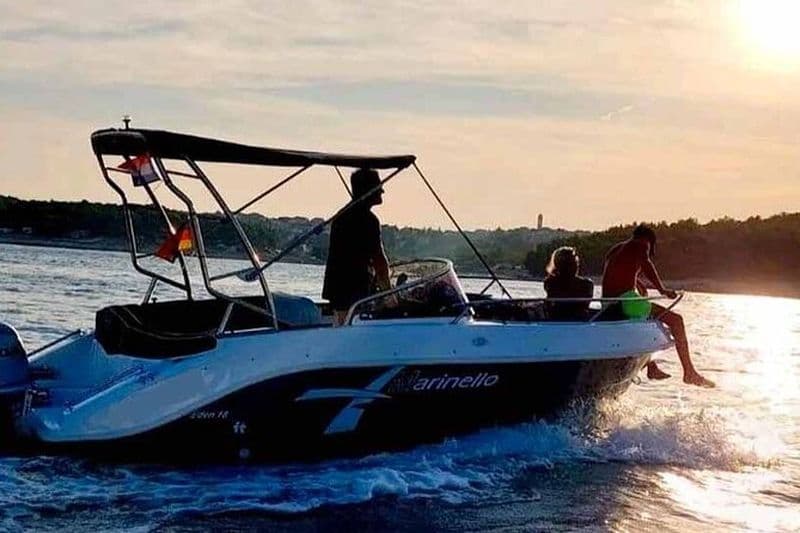 Bateau Taxi Transfert privé à Via Vecchione Giovanbattista