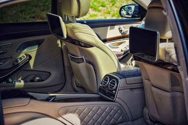 Transfert privé de luxe: Brussels Airport à Spa-Francorchamps