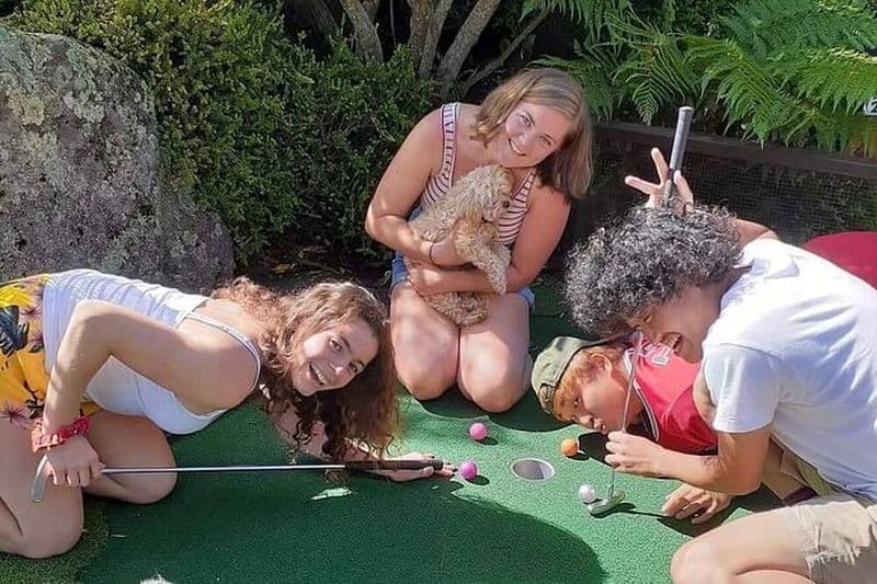 Mini-golf avec des lapins à Rotorua