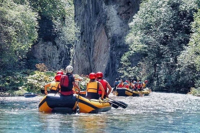 Expérience de rafting dans les rivières Nera ou Corno en Ombrie près de Spoleto