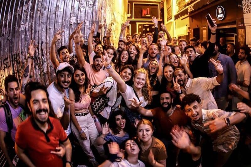 Tournée des bars festifs d'Istanbul avec Party Bus à Sultanahmet et Taksim