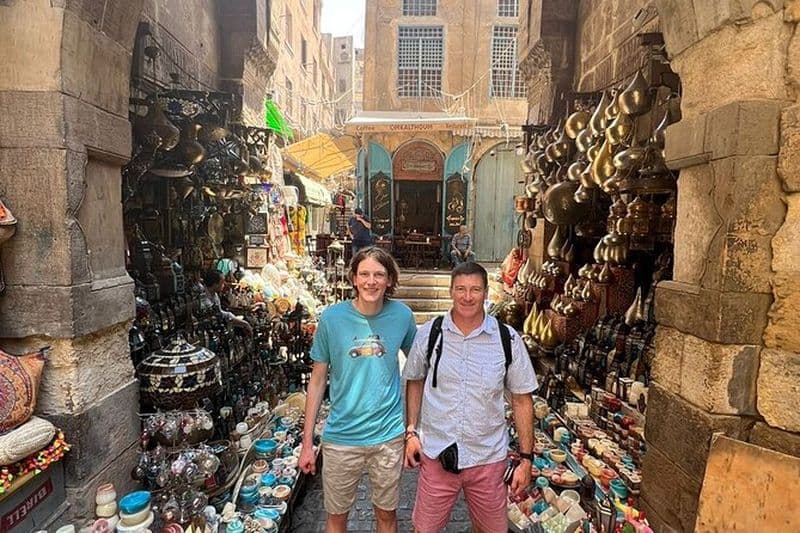 Visite privée de la promenade en felouque et visite à pied au bazar de Khan Al-Khalili