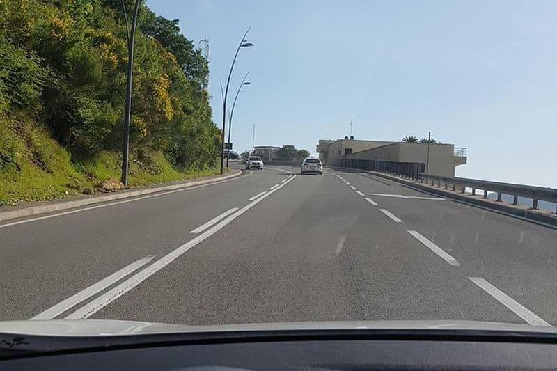 Transferts privés de l'aéroport et de la ville de Podgorica à Bar