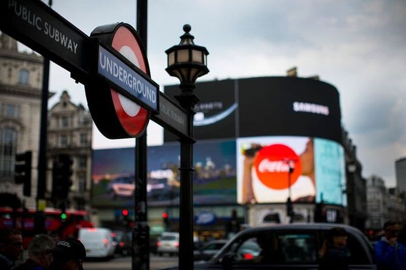 Visite à pied en métro caché de la gare de Piccadilly Circus