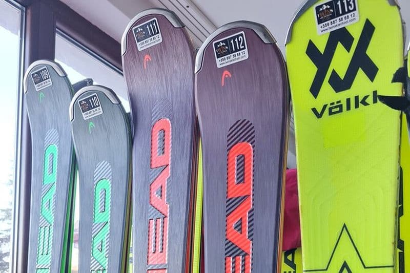 Billet Matériel de ski et de snowboard à Bansko, Bulgarie