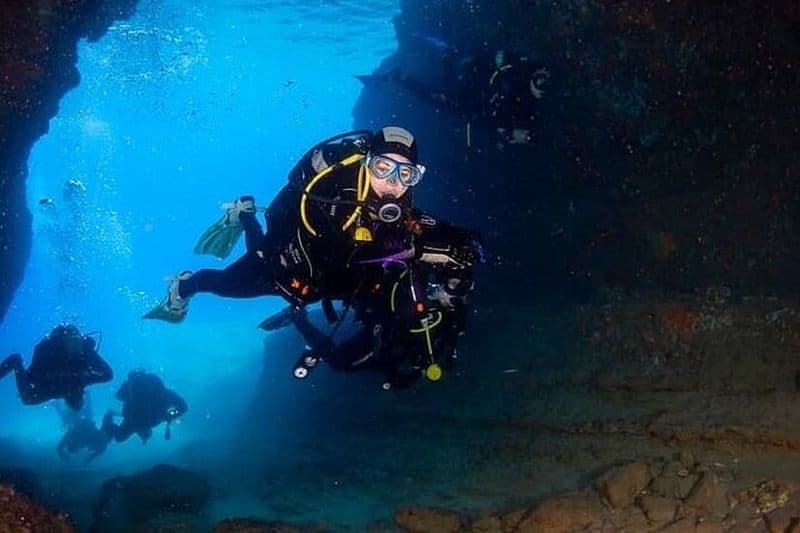 Budva Scuba Diving pour les plongeurs certifiés avec 2 plongées incluses