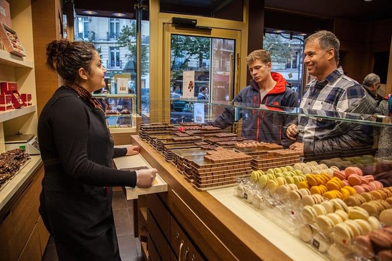 Visite de dégustation de douceurs Françaises Paris avec pâtisseries et chocolats