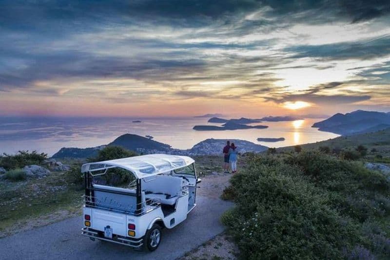 Excursion au coucher du soleil en E-Tuk Tuk de Dubrovnik jusqu'au mont Srd