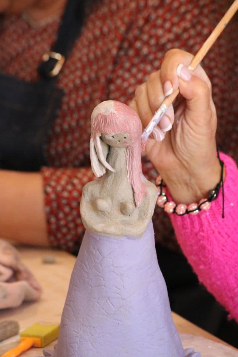 Initiez-vous au modelage et au décor sur céramique