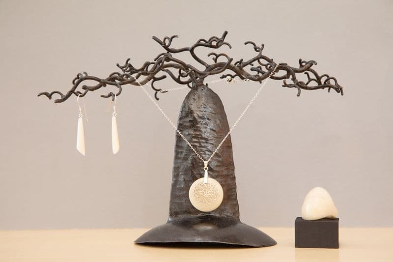 Fabriquez vos bijoux en ivoire végétal