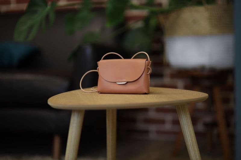 Créez votre sac pochette en cuir