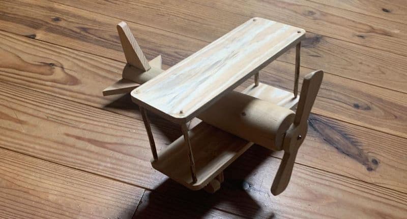 Fabriquez votre petit avion en bois