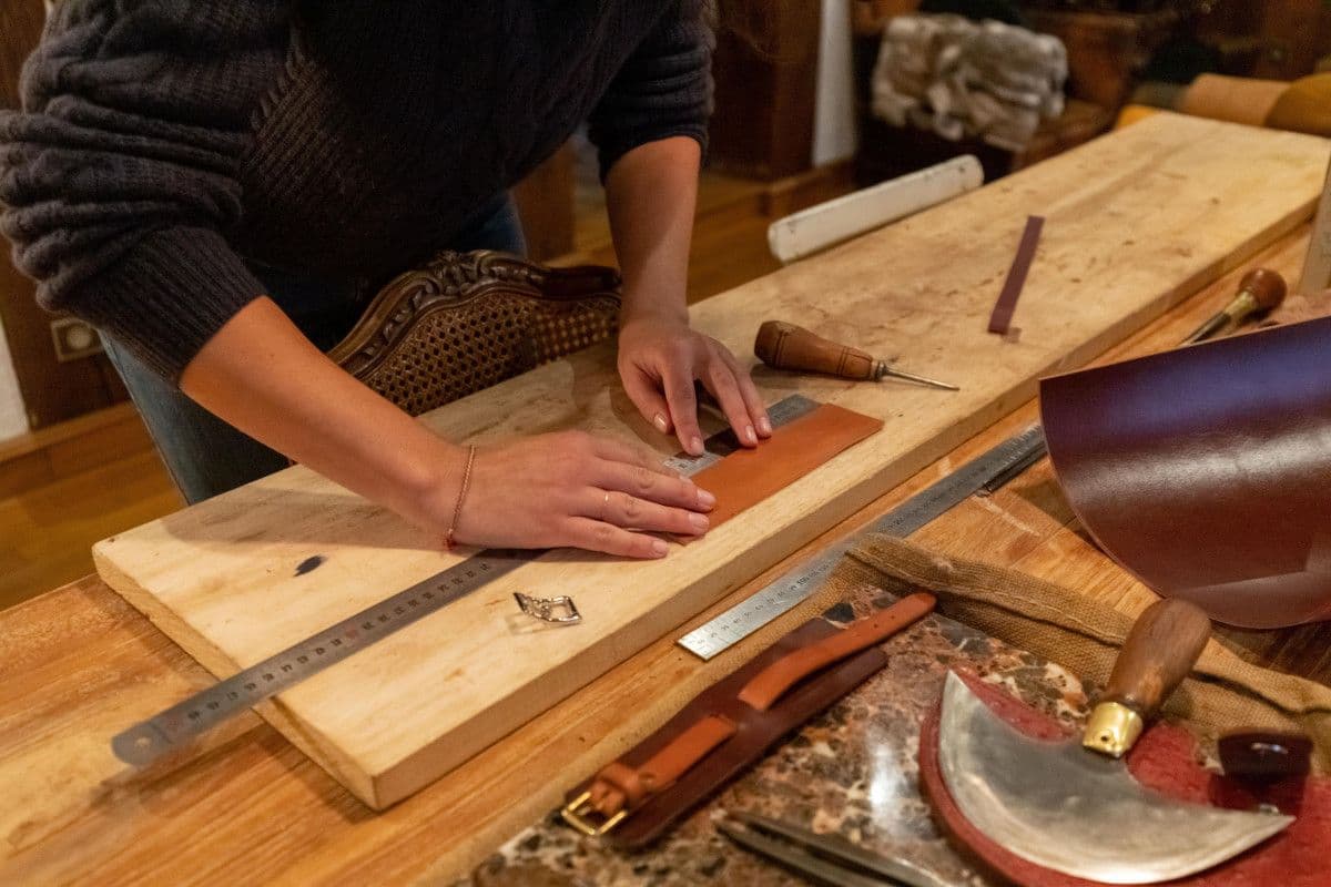 Initiez-vous à la maroquinerie