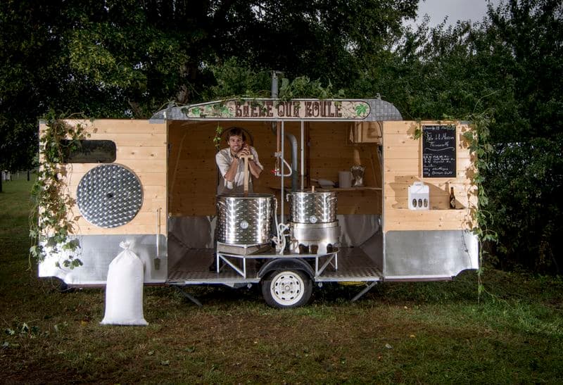 Brassez votre bière en équipe dans vos locaux