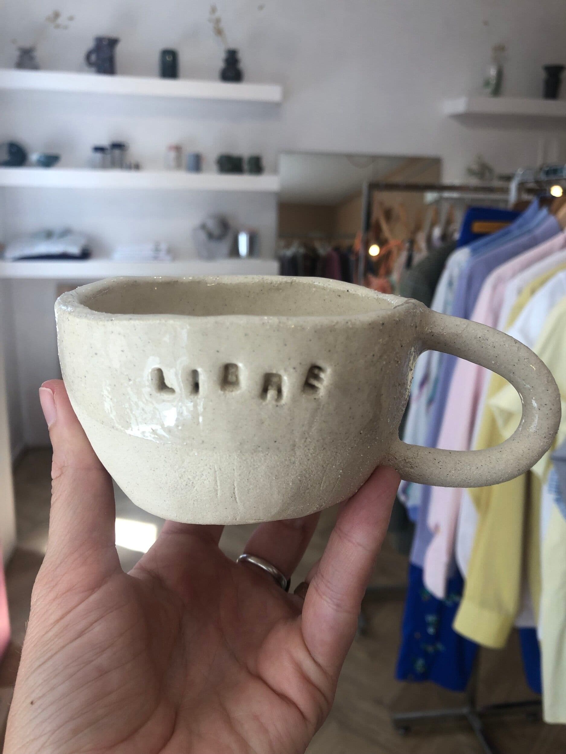 Modelez et décorez votre pièce en céramique