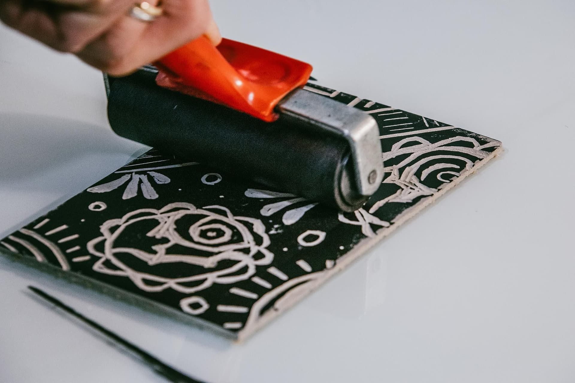 Apprenez la gravure en duo avec votre enfant