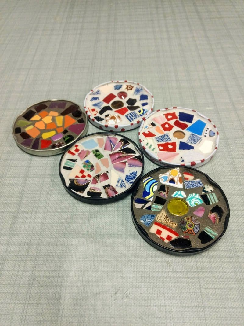 Réalisez un sous-verre en mosaïque en famille