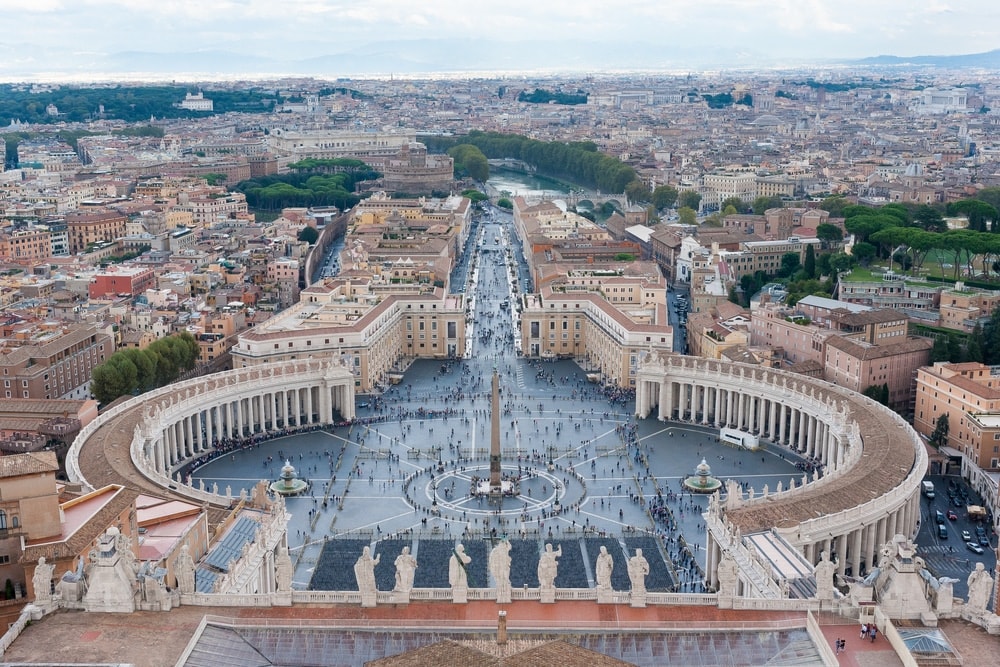 Place Saint-Pierre, Vatican
