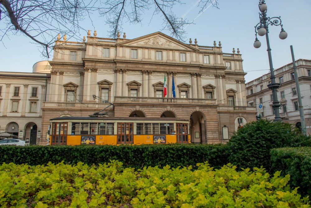 Extérieur de la Scala de Milan