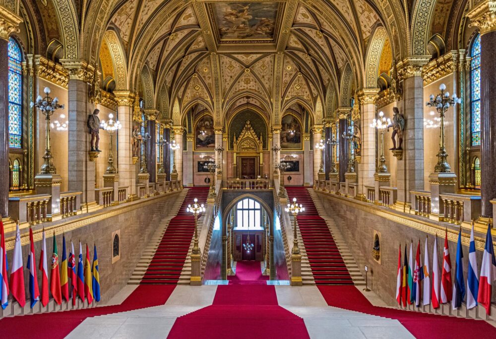 Le Grand Escalier du Parlement hongrois