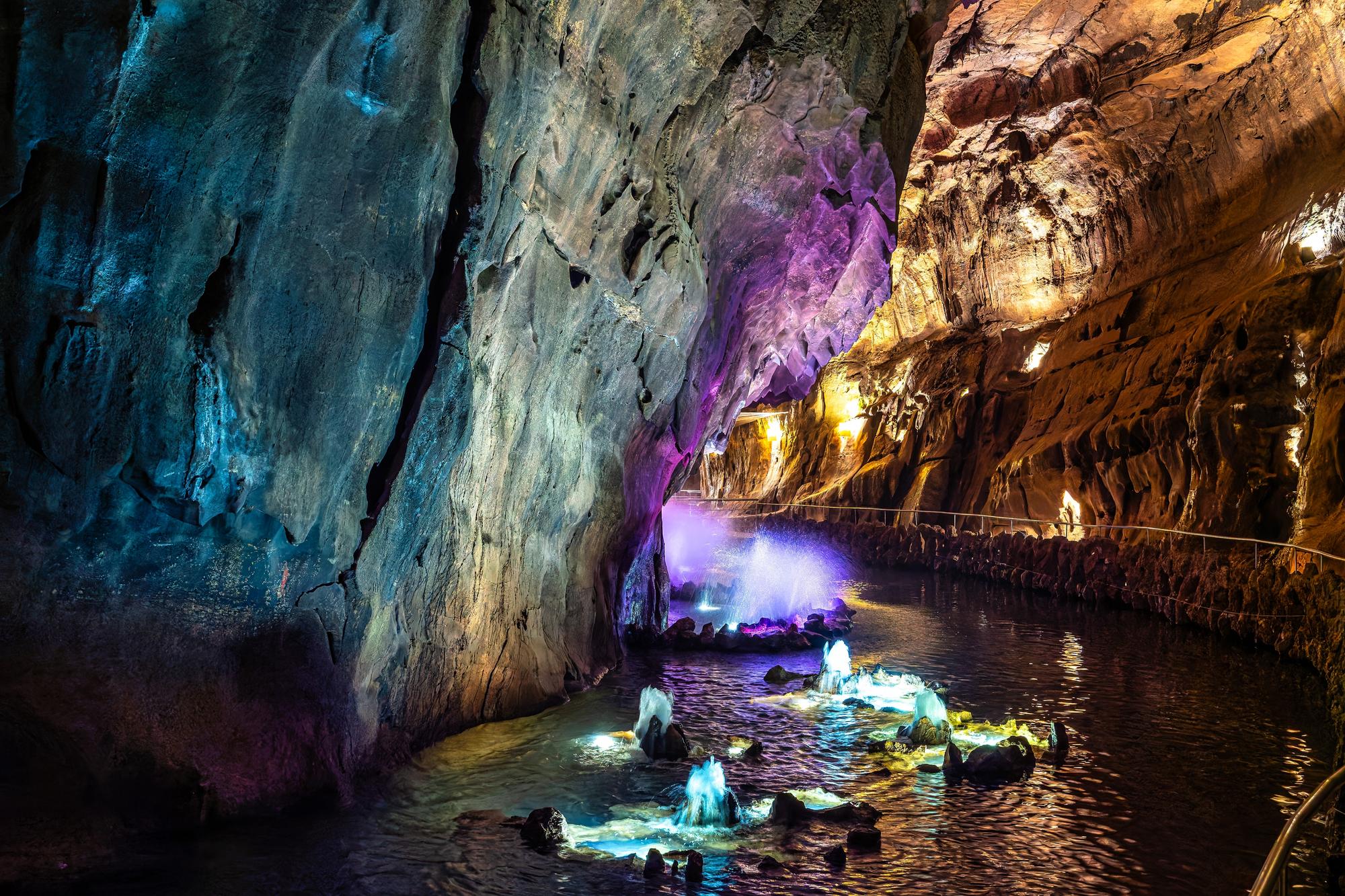Grottes de Mira de Aire