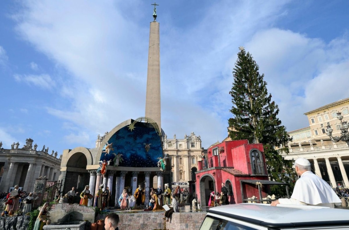 Crèche de Noël géante du Vatican