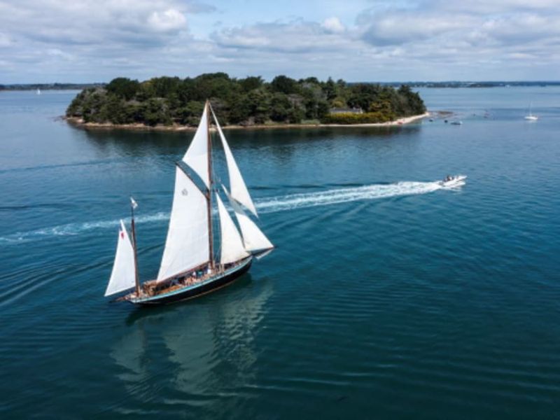 Billet Demi-journée à bord d'un voilier centenaire près de Vannes (56)