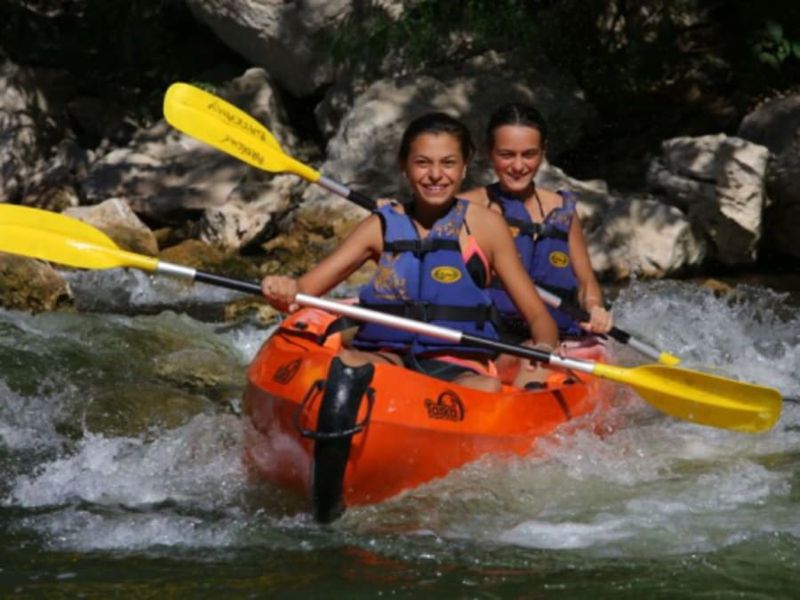 Billet Location Canoë Kayak à Vallon-Pont-d'Arc : parcours 32km / 2j
