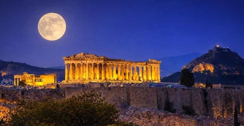 Billet Athènes de nuit : visite à pied conviviale pour rencontrer, se connecter et explorer