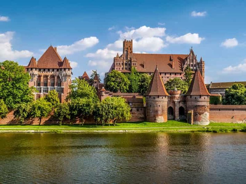 Billet Au départ de Gdansk : visite d'une demi-journée du château de Malbork avec Audioguide