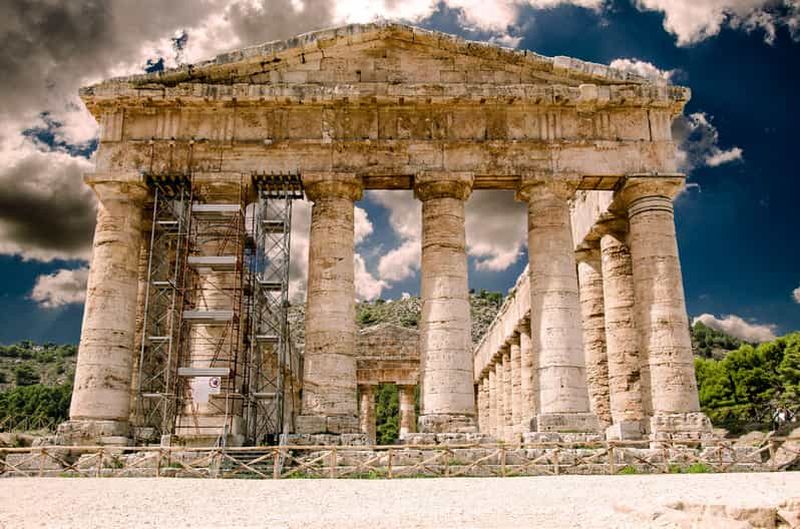 Billet Voyage à travers l'histoire et la tradition : de Ségeste à Erice