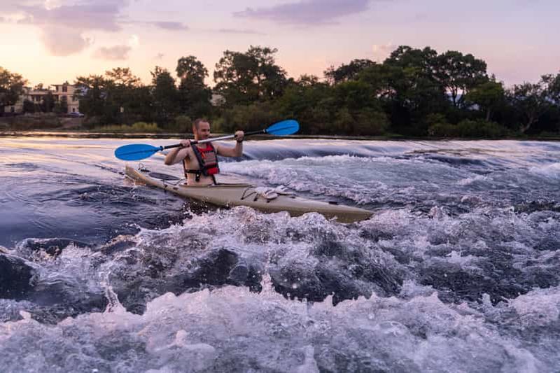 Billet Excursion en kayak avec un guide de la région (combinaison étanche en hiver)