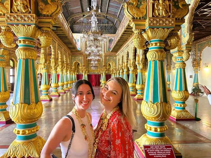 Billet Bangalore : visite guidée du palais de Mysore et du temple classé au patrimoine mondial de l'UNESCO + déjeuner