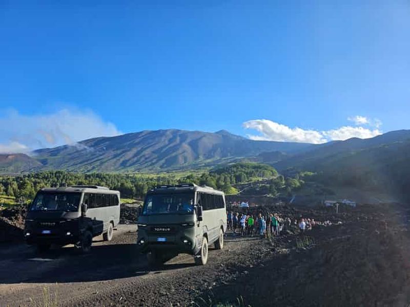 Billet Mont Etna : visite guidée des cratères nord supérieurs en 4x4 avec randonnée