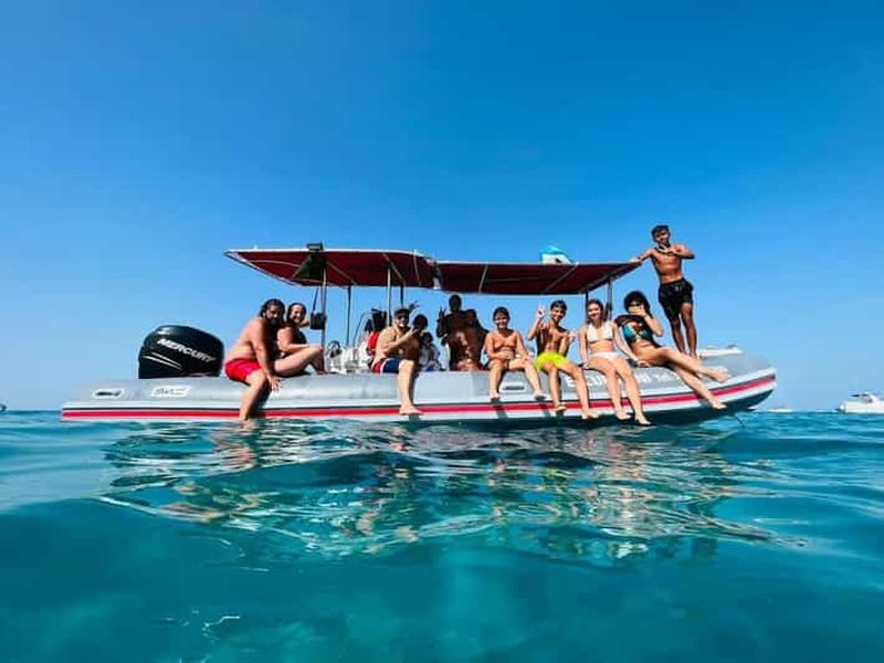Billet San Foca : Excursion en bateau pneumatique de groupe aux Faraglioni de Sant'Andrea